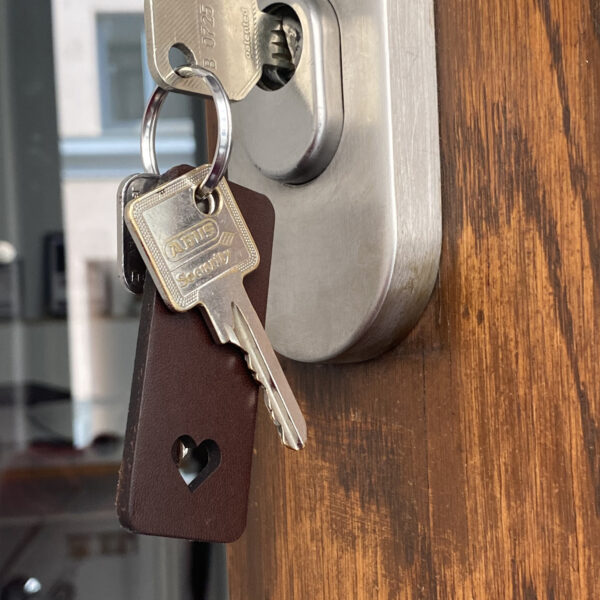 Schlüsselanhänger aus Leder mit Herz